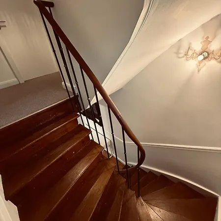 Charming With And Nature Views Сasa de vacaciones