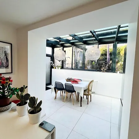 Charming With And Nature Views Сasa de vacaciones *