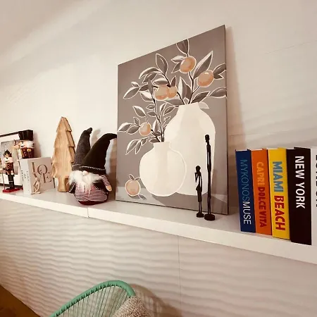 Charming With And Nature Views *