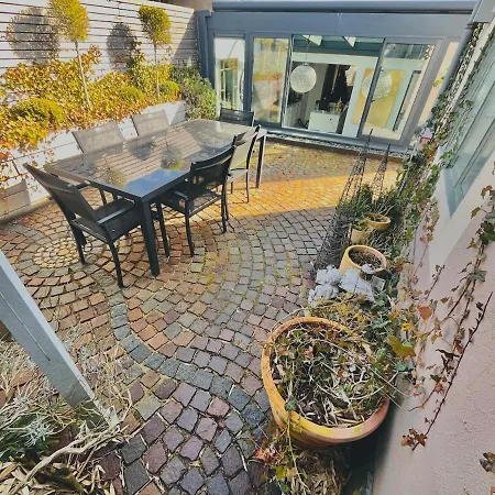 Charming With And Nature Views Сasa de vacaciones