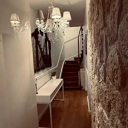 Charming With And Nature Views *