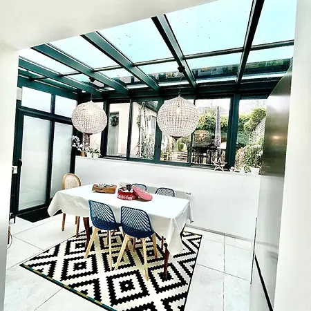 בית נופש Charming With And Nature Views