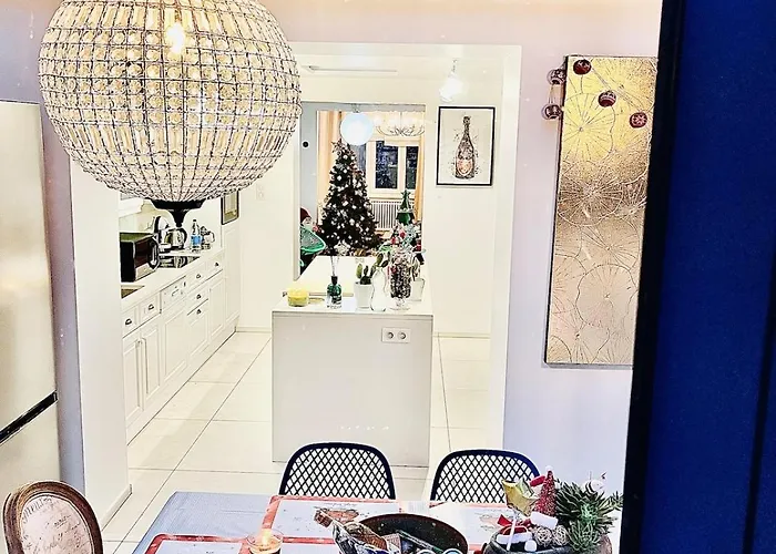 Charming With And Nature Views *