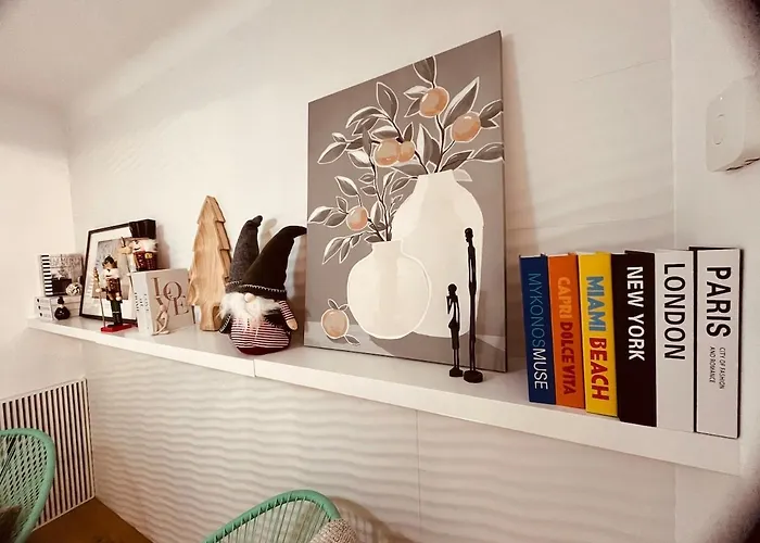 Charming With And Nature Views *