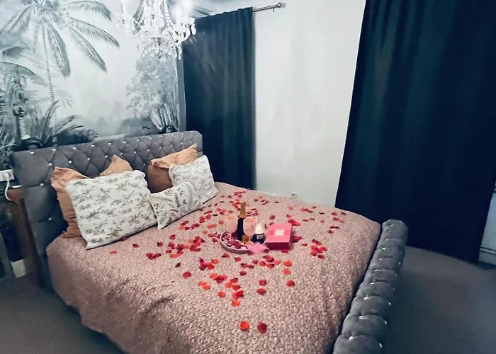 Charming With And Nature Views Дом отдыха