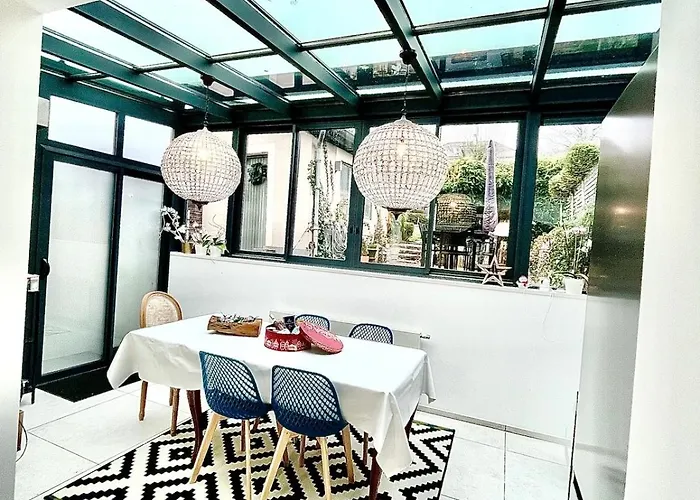 Дом отдыха Charming With And Nature Views