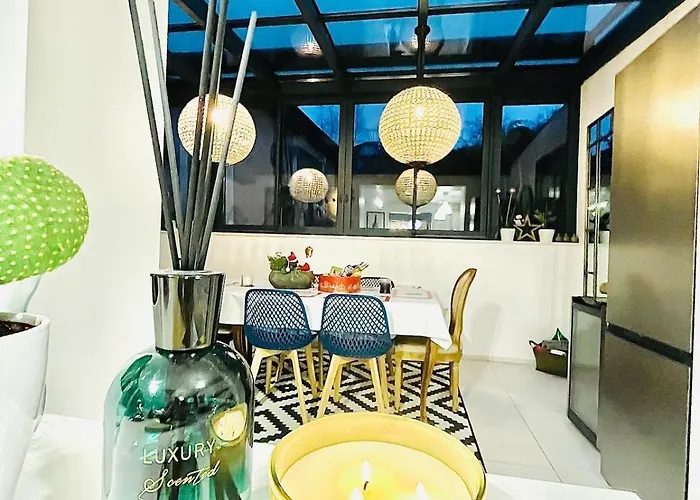 Charming With And Nature Views Дом отдыха